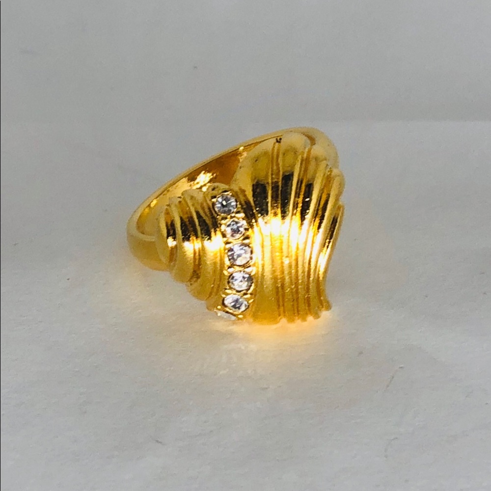 Puffy Heart Gold tone Rhinestones sz 7 Ring Vtg